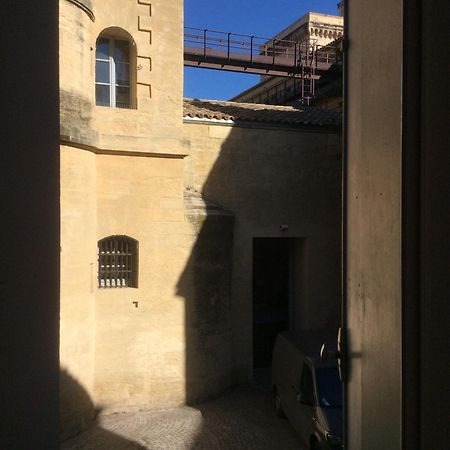 Me And Mrs Jones Suite Jacuzzi Hypercentre Montpellier Exterior photo